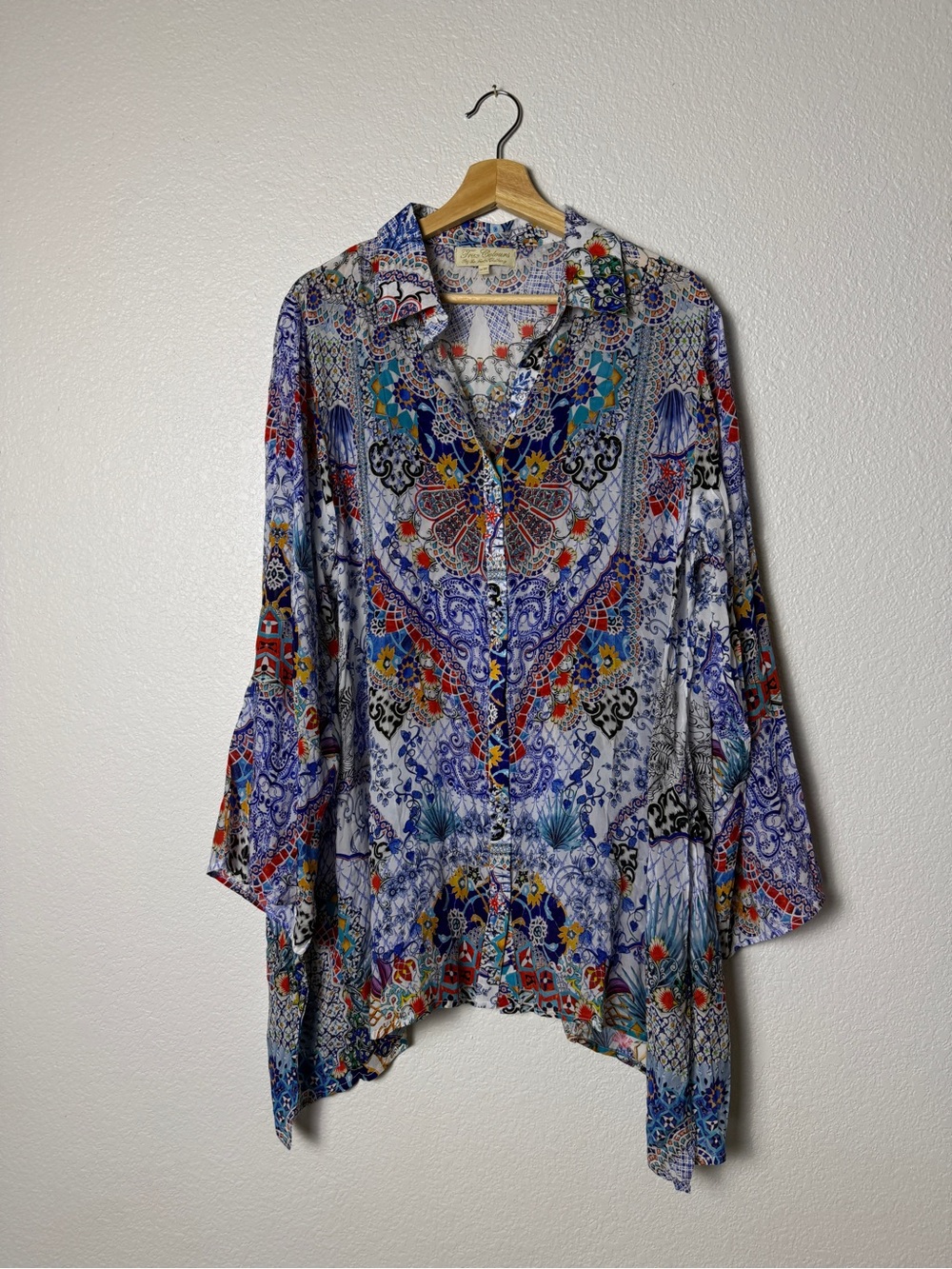 True Colors by La Moda Multi-Print Button Front Women’s Top Boho style size S/M